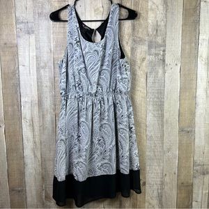 Delirious L.A. Size 1X Paisley Print Sleeveless Chiffon Style Dress w/li…